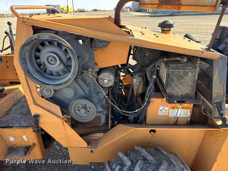 image for item EP2907 2001 Case 360 trencher