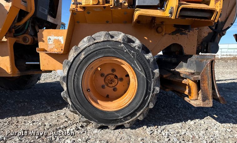 image for item EP2907 2001 Case 360 trencher