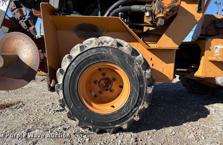 image for item EP2907 2001 Case 360 trencher