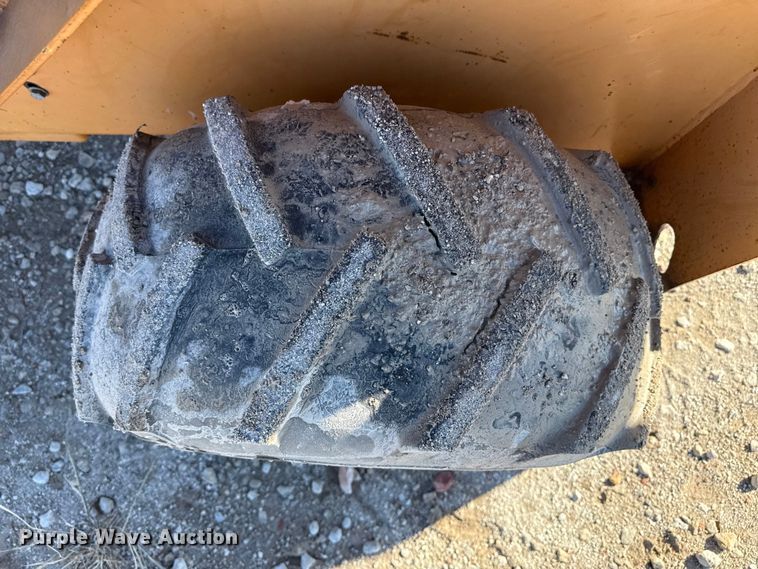 image for item EP2907 2001 Case 360 trencher