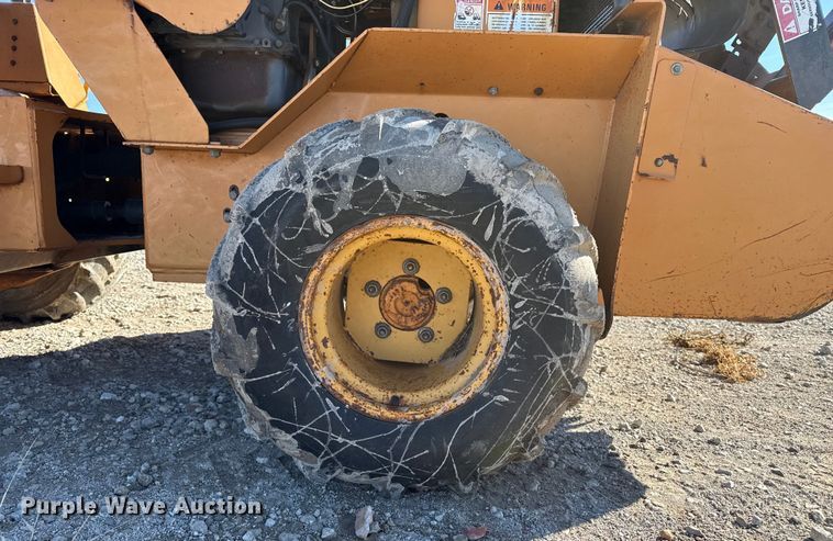 image for item EP2907 2001 Case 360 trencher