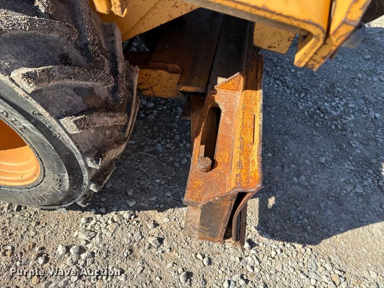 image for item EP2908 1995 Case 360 trencher