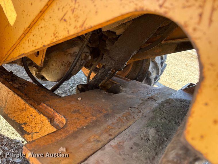 image for item EP2908 1995 Case 360 trencher