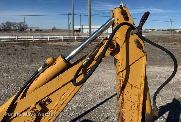 image for item EP2908 1995 Case 360 trencher