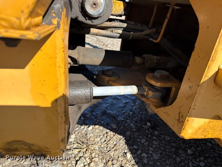 image for item EP2908 1995 Case 360 trencher