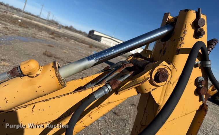 image for item EP2908 1995 Case 360 trencher