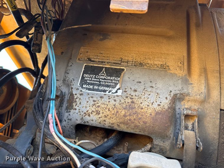 image for item EP2908 1995 Case 360 trencher