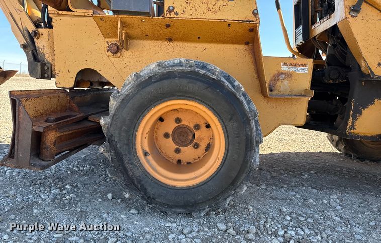 image for item EP2908 1995 Case 360 trencher