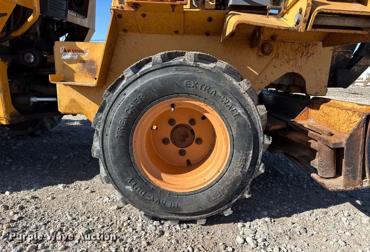 image for item EP2908 1995 Case 360 trencher