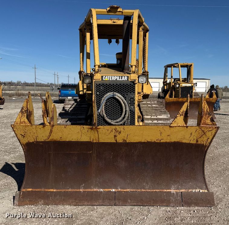 image for item EP2909 1991 Caterpillar D4H dozer