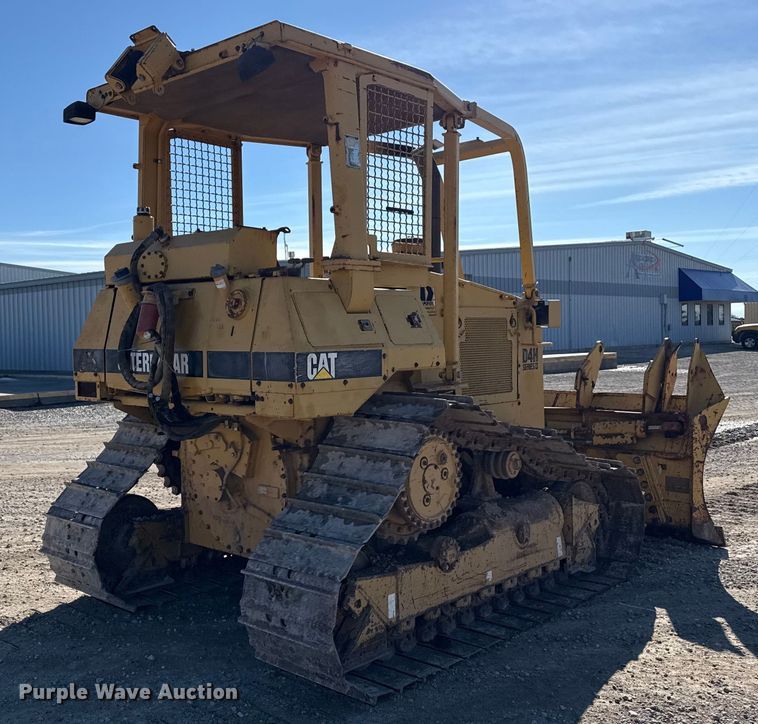 image for item EP2909 1991 Caterpillar D4H dozer