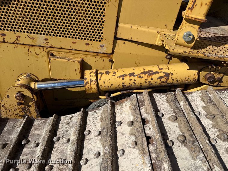 image for item EP2909 1991 Caterpillar D4H dozer