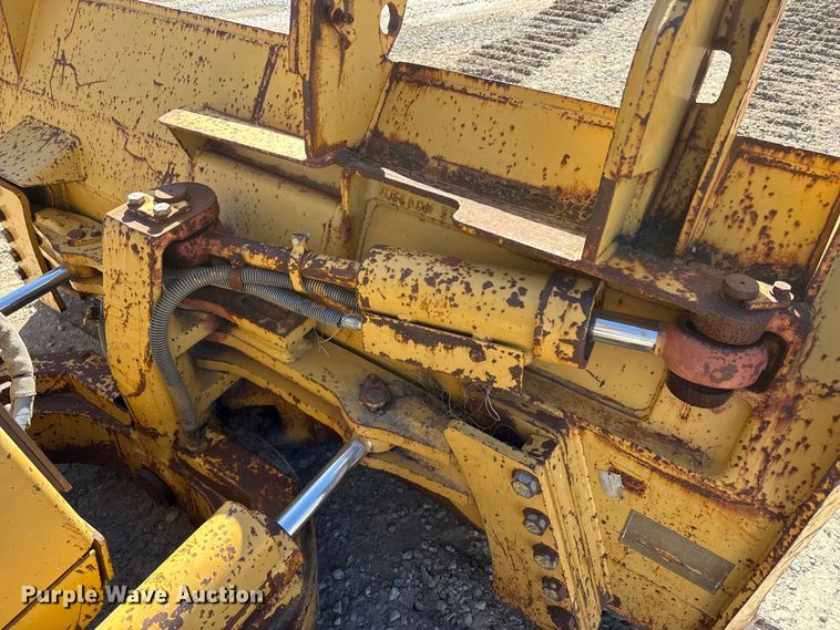 image for item EP2909 1991 Caterpillar D4H dozer