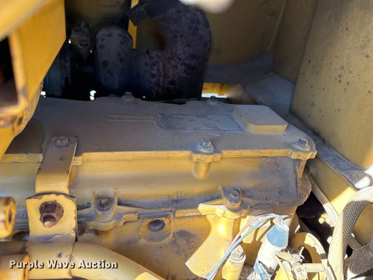 image for item EP2909 1991 Caterpillar D4H dozer
