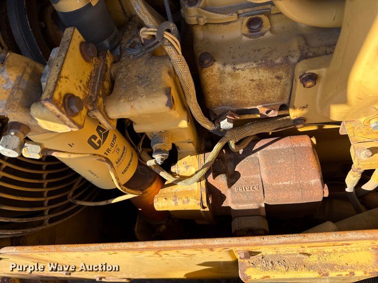 image for item EP2909 1991 Caterpillar D4H dozer