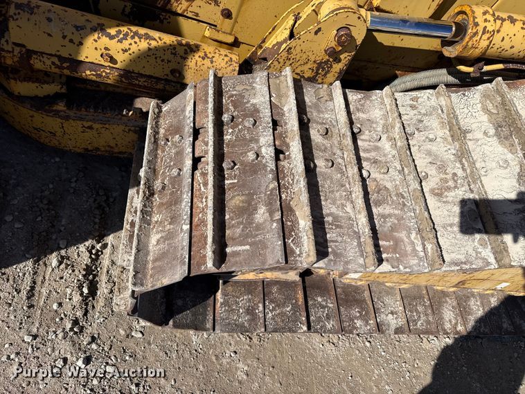 image for item EP2909 1991 Caterpillar D4H dozer