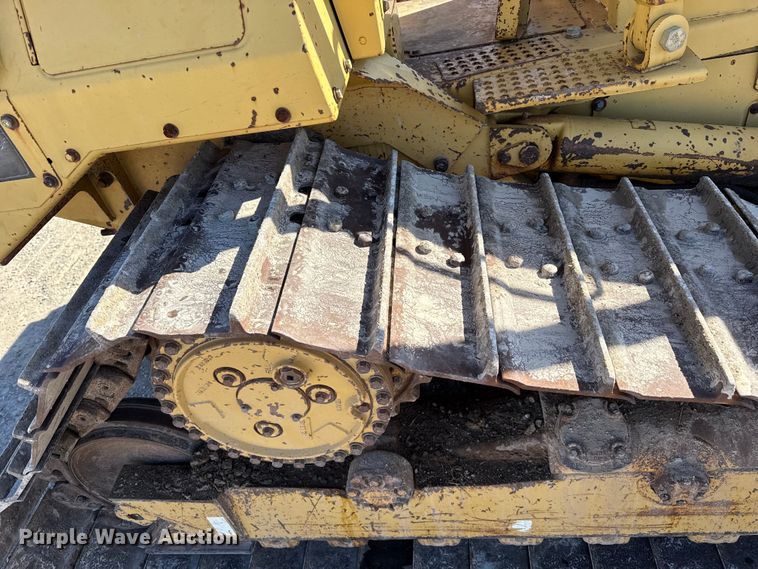 image for item EP2909 1991 Caterpillar D4H dozer