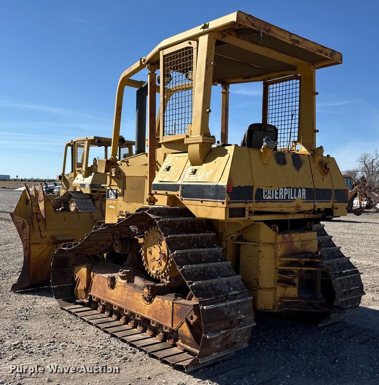 image for item EP2910 1992 Caterpillar D4H dozer