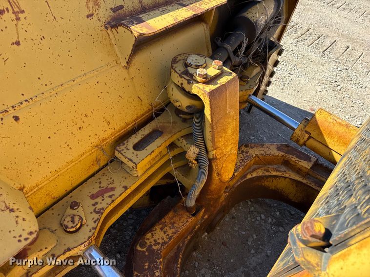 image for item EP2910 1992 Caterpillar D4H dozer