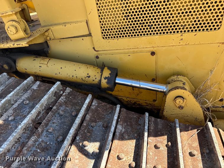 image for item EP2910 1992 Caterpillar D4H dozer