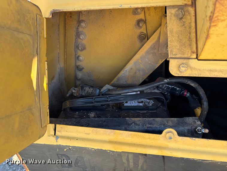 image for item EP2910 1992 Caterpillar D4H dozer