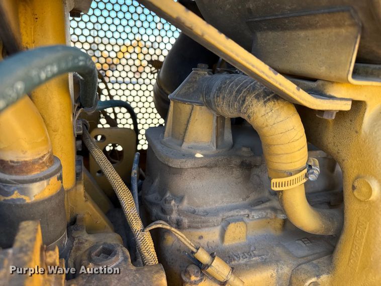 image for item EP2910 1992 Caterpillar D4H dozer