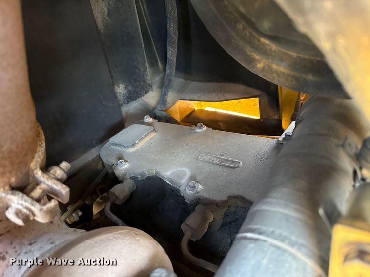 image for item EP2910 1992 Caterpillar D4H dozer