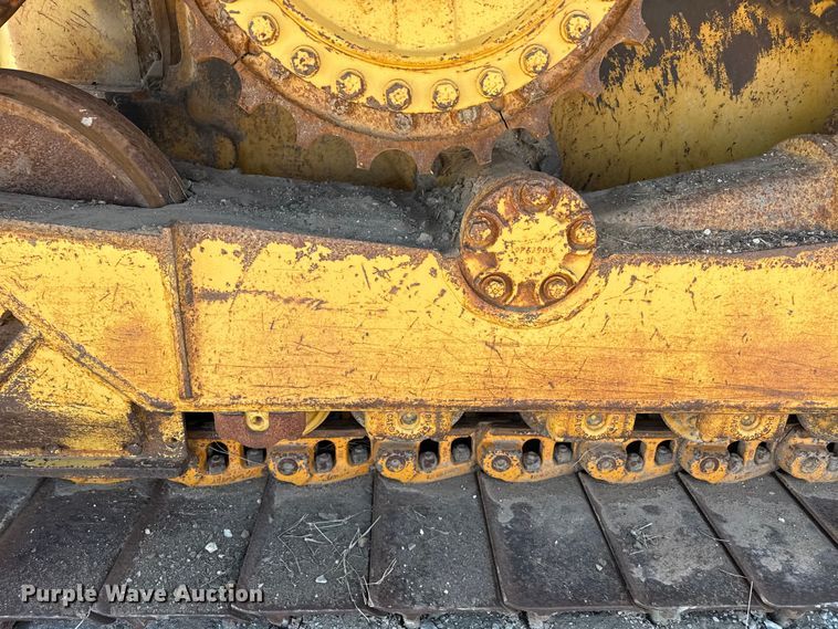 image for item EP2910 1992 Caterpillar D4H dozer