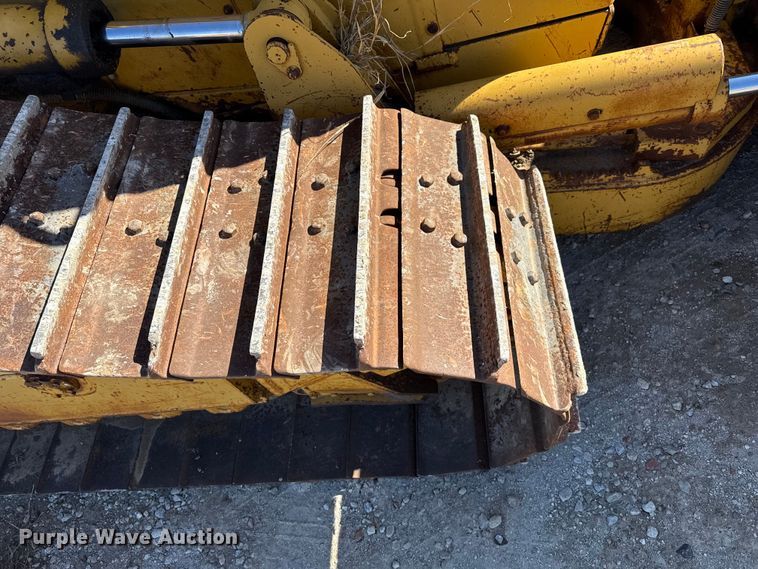 image for item EP2910 1992 Caterpillar D4H dozer