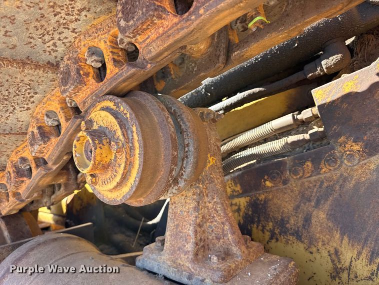 image for item EP2910 1992 Caterpillar D4H dozer