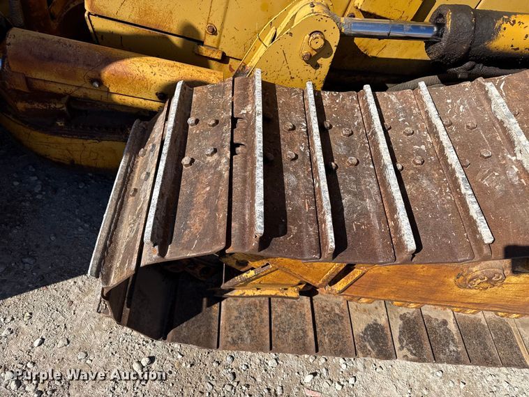 image for item EP2910 1992 Caterpillar D4H dozer