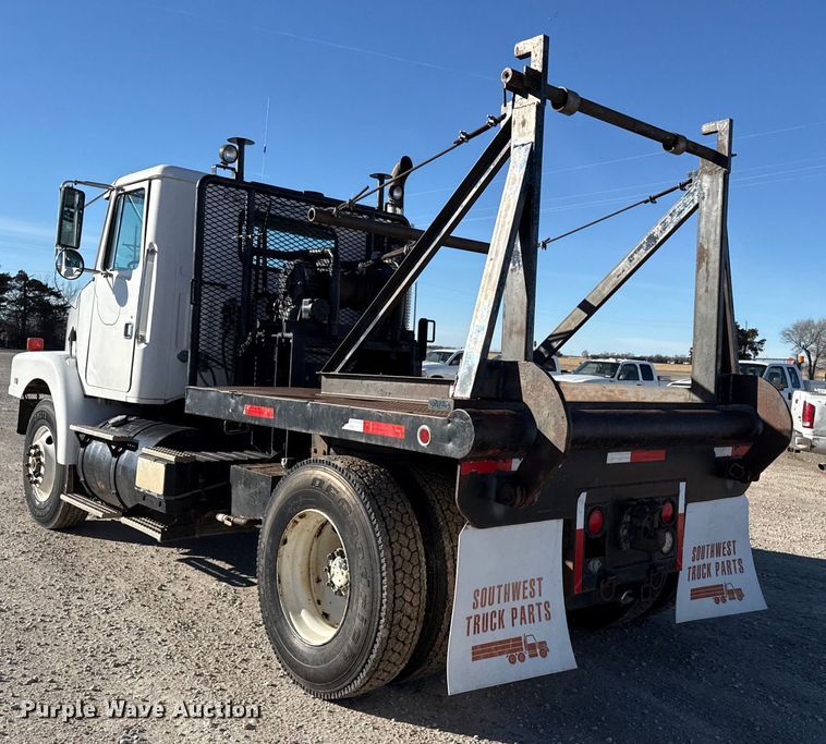 image for item EP2911 1996 Volvo reel truck