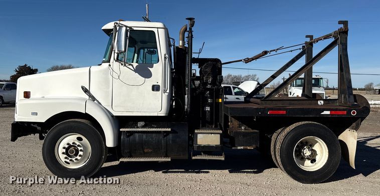 image for item EP2911 1996 Volvo reel truck
