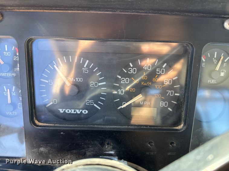 image for item EP2911 1996 Volvo reel truck