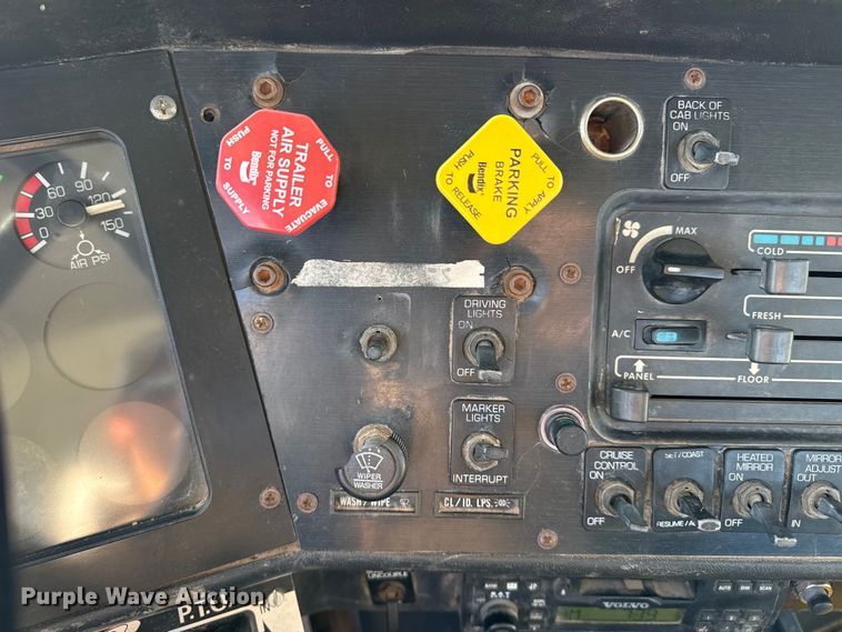 image for item EP2911 1996 Volvo reel truck