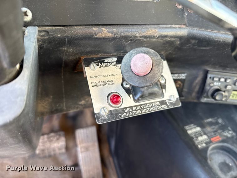 image for item EP2911 1996 Volvo reel truck