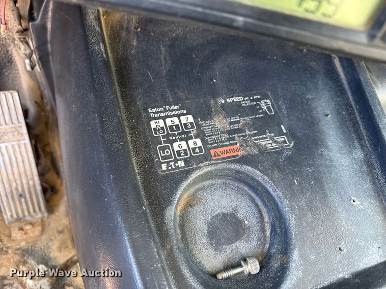 image for item EP2911 1996 Volvo reel truck