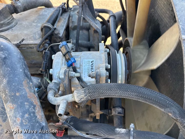 image for item EP2911 1996 Volvo reel truck