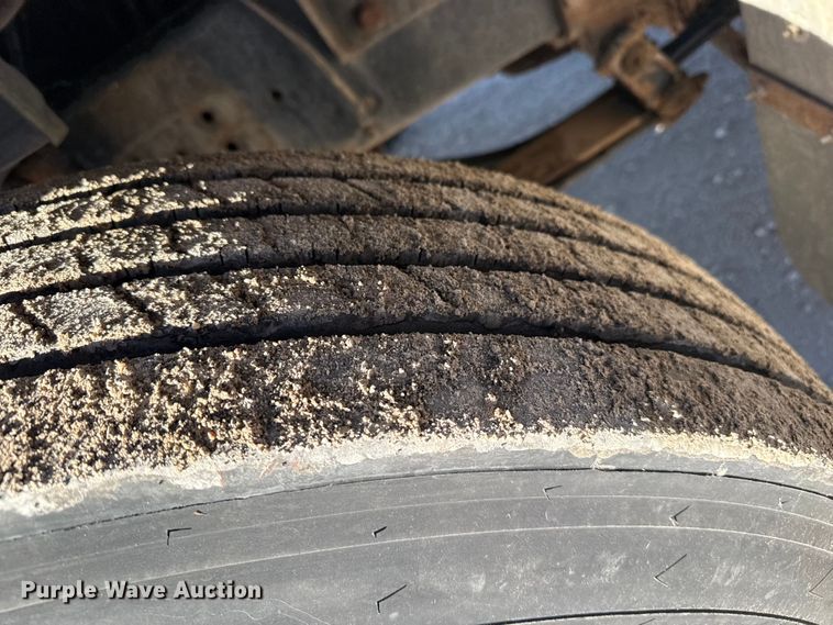 image for item EP2911 1996 Volvo reel truck