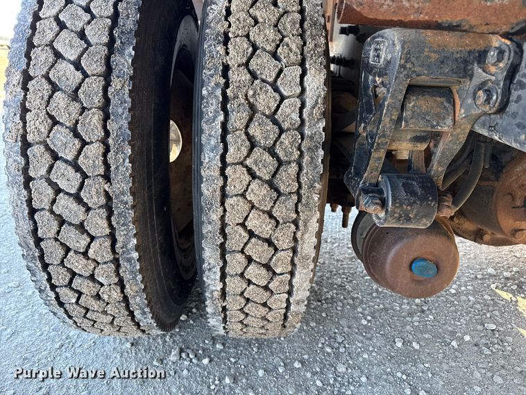 image for item EP2911 1996 Volvo reel truck