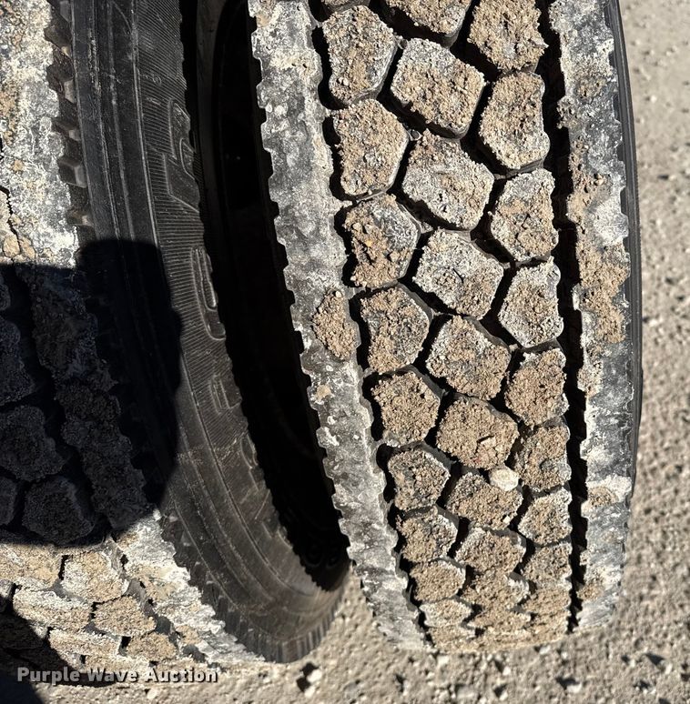 image for item EP2911 1996 Volvo reel truck