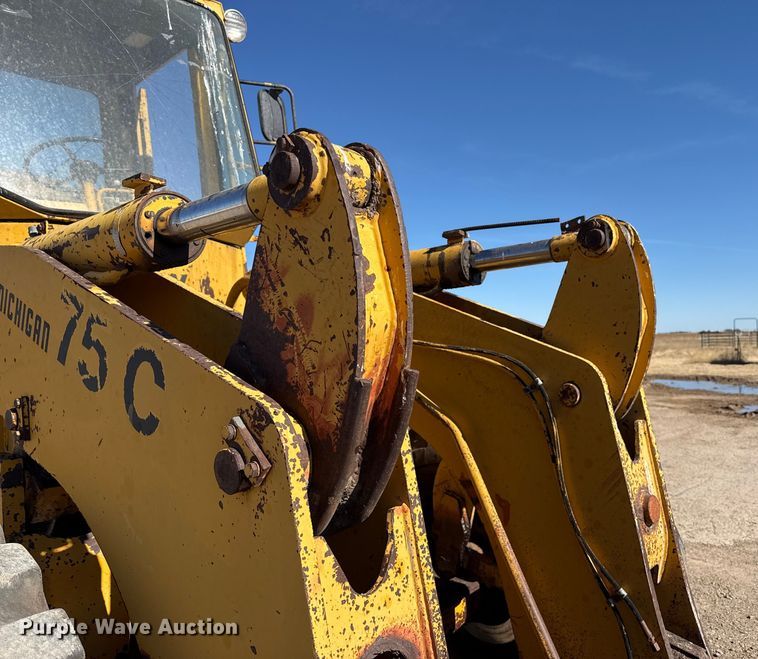 image for item EP2912 Clark 75C wheel loader