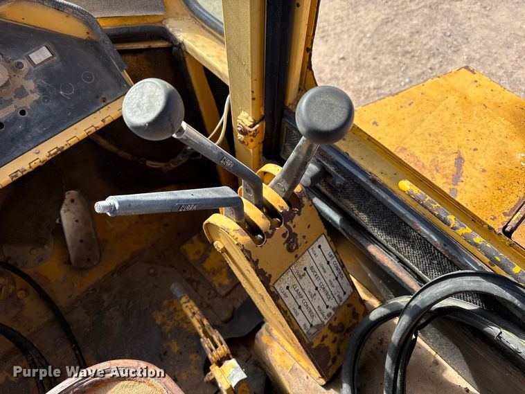 image for item EP2912 Clark 75C wheel loader