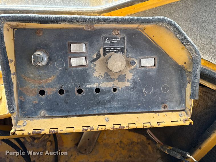 image for item EP2912 Clark 75C wheel loader