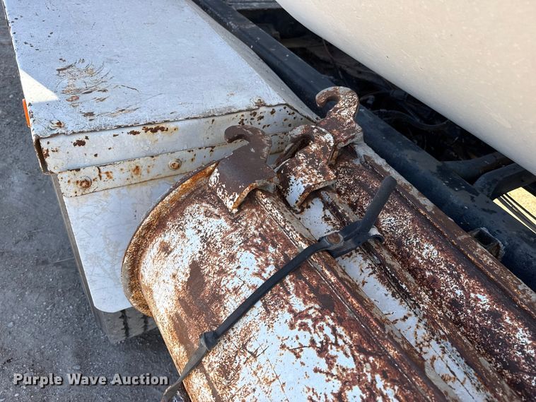 image for item EP2913 1986 International F2674 ready mix truck