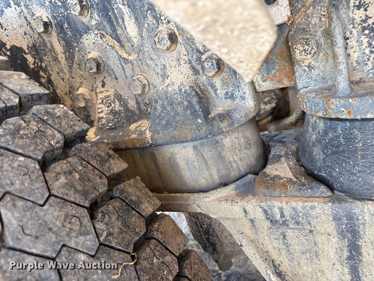 image for item EP2913 1986 International F2674 ready mix truck