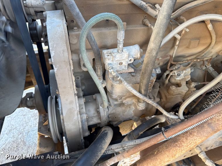 image for item EP2913 1986 International F2674 ready mix truck