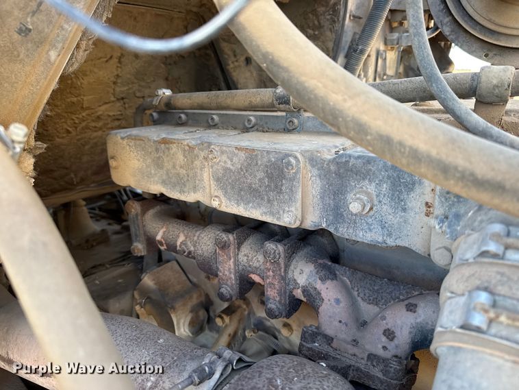 image for item EP2913 1986 International F2674 ready mix truck