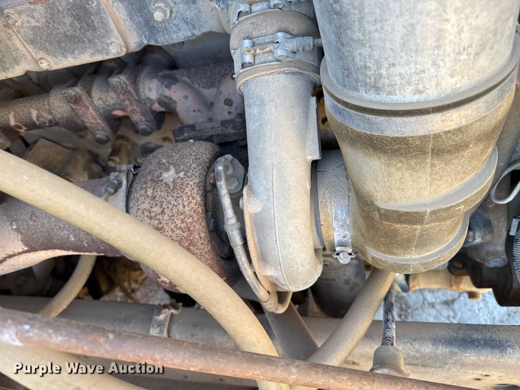 image for item EP2913 1986 International F2674 ready mix truck