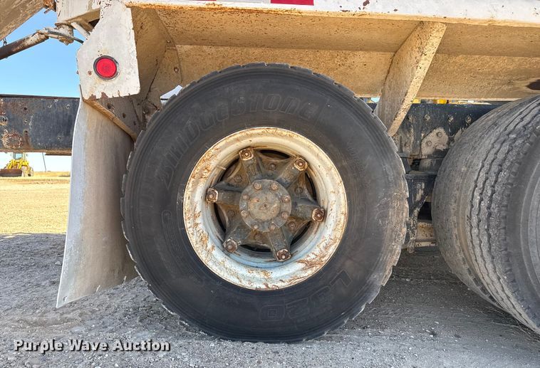 image for item EP2913 1986 International F2674 ready mix truck